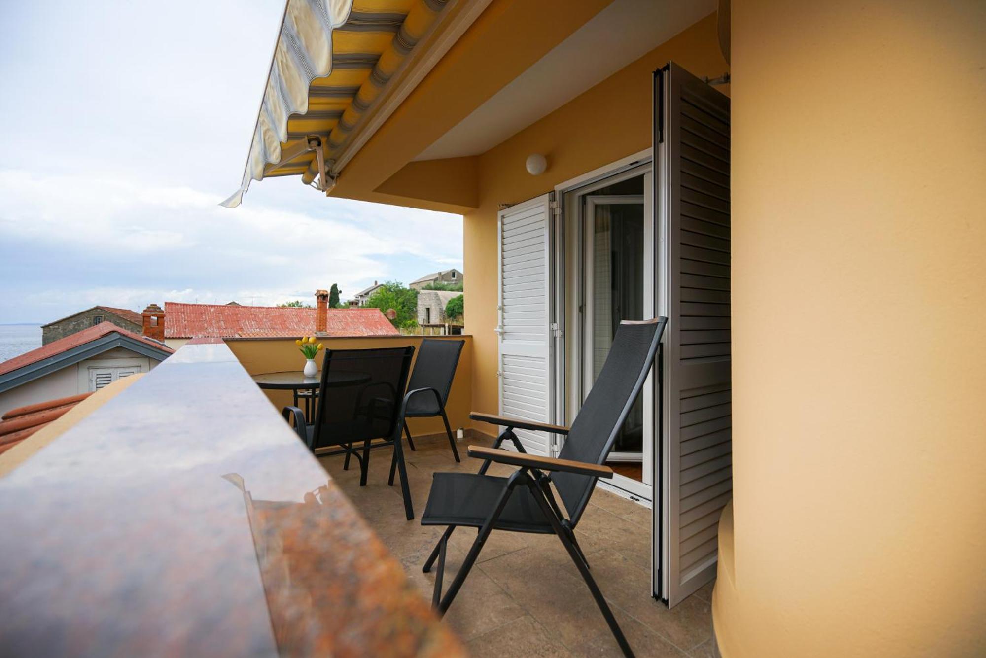 Apartments Osljak Preko Exterior photo